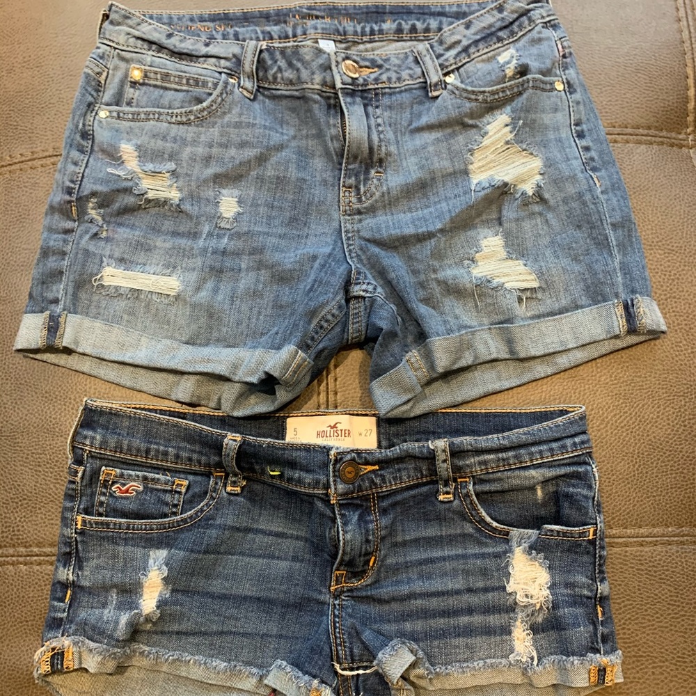 💕Lot of 2 distressed denim shorts JLo & Hollister